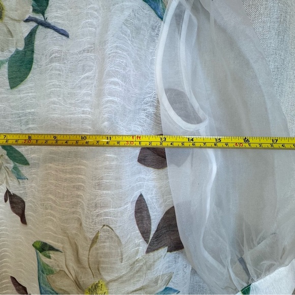 Bysi White Sheer Floral Blouse - Picture 10 of 15